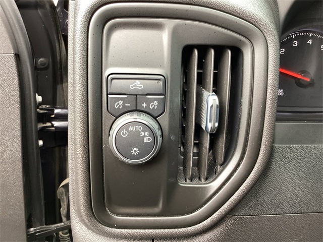 Used Car 2023 Chevrolet Silverado 1500  Custom For Sale Under $35,000 In San Antonio, Texas