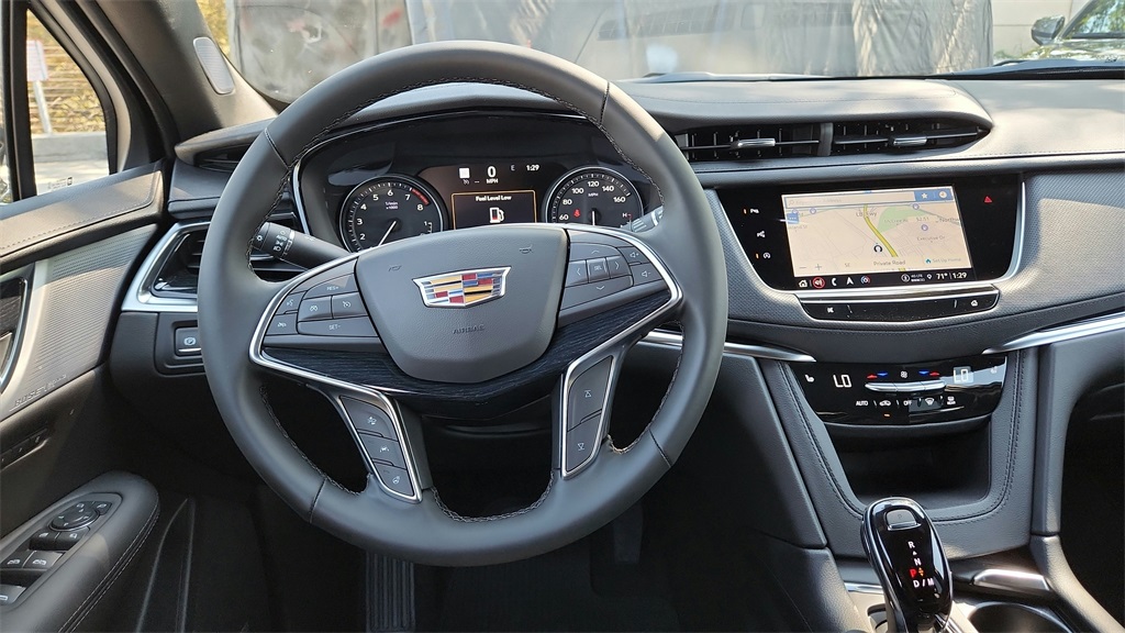 2025 Cadillac XT5