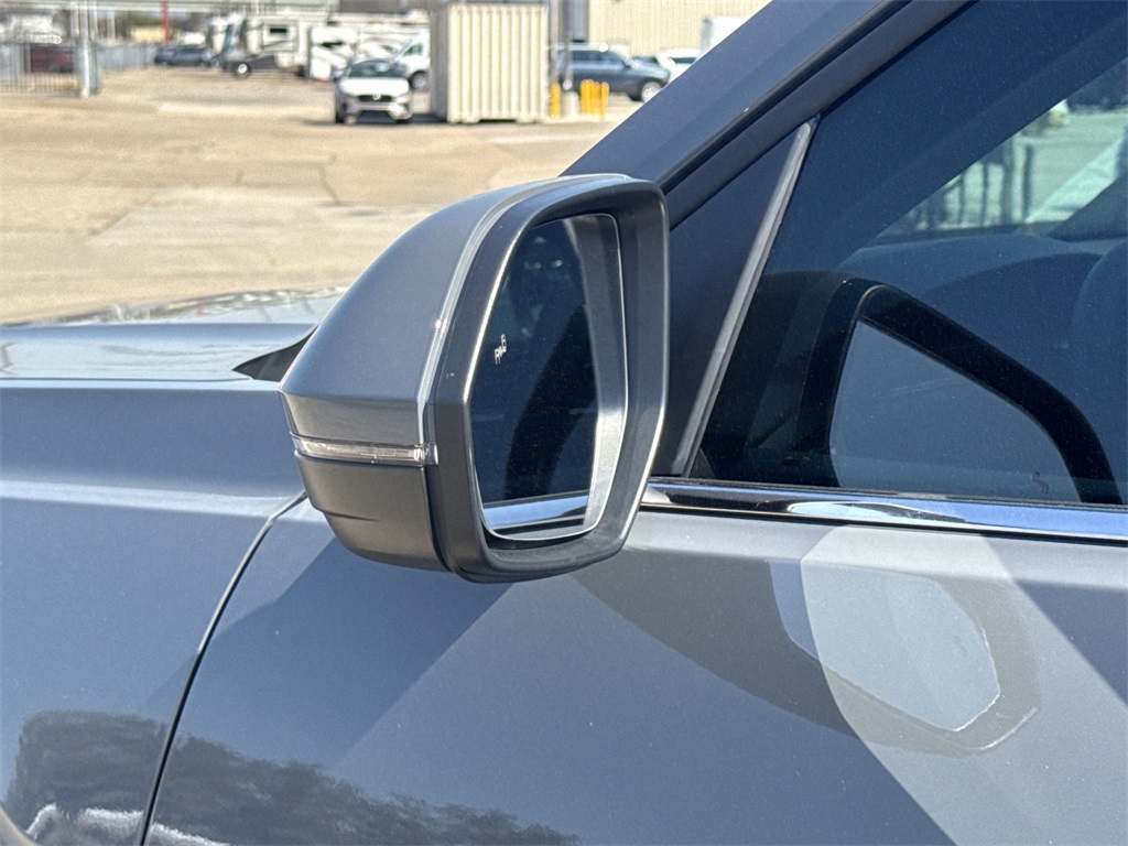 2025 Volkswagen Atlas 2.0T SE w/Technology Gray at DeMontrond Auto Country