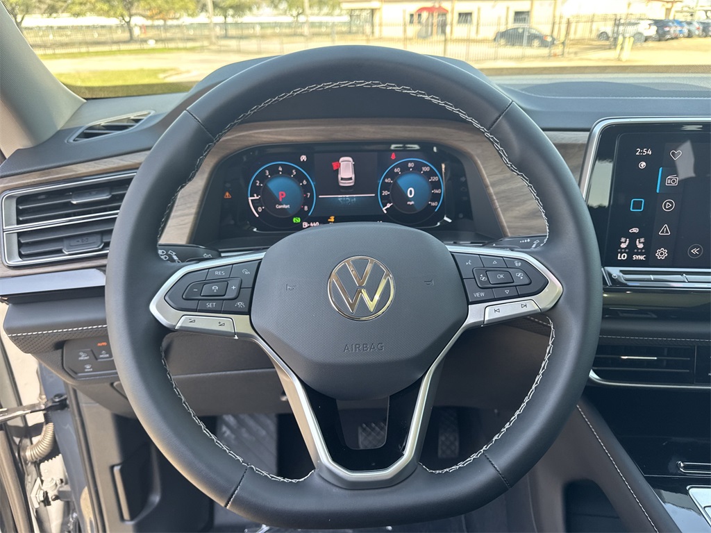 2025 Volkswagen Atlas 2.0T SE w/Technology Gray at DeMontrond Auto Country