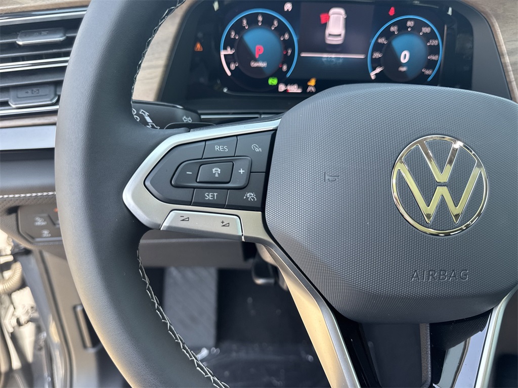 2025 Volkswagen Atlas 2.0T SE w/Technology Gray at DeMontrond Auto Country