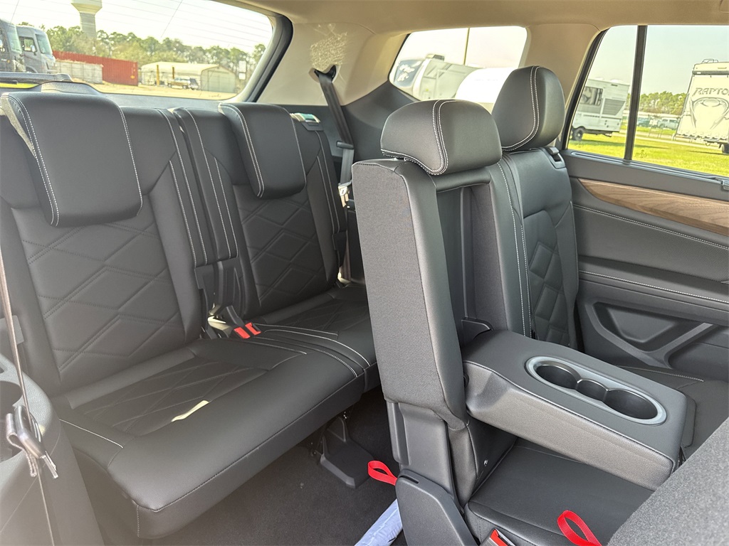 2025 Volkswagen Atlas 2.0T SE w/Technology Gray at DeMontrond Auto Country