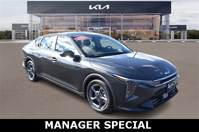2025 Kia K4 LXS FWD