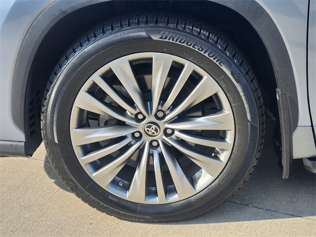 2021 Toyota Highlander Platinum  at Tom Peacock Cadillac
