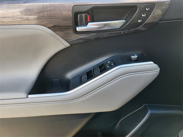 2021 Toyota Highlander Platinum  at Tom Peacock Cadillac