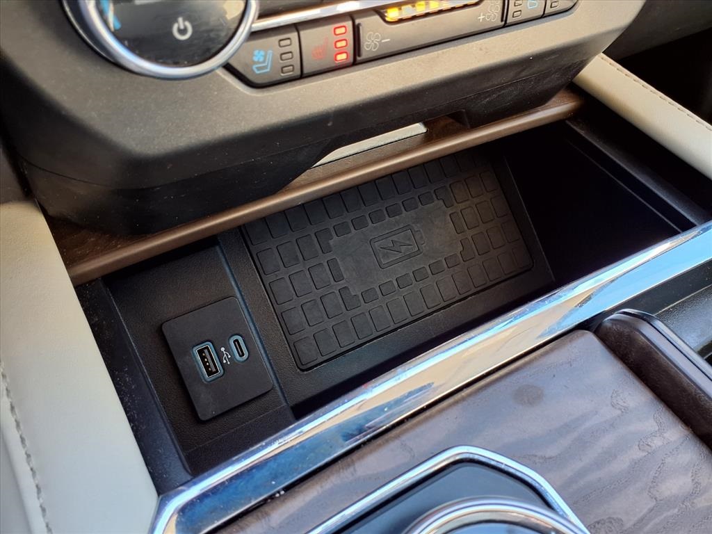 2020 Ford Expedition Platinum Gold at Bayway Cadillac Southwest