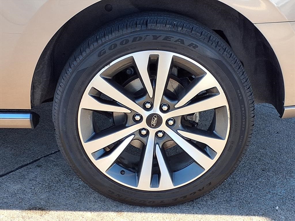 2020 Ford Expedition Platinum Gold at Bayway Cadillac Southwest