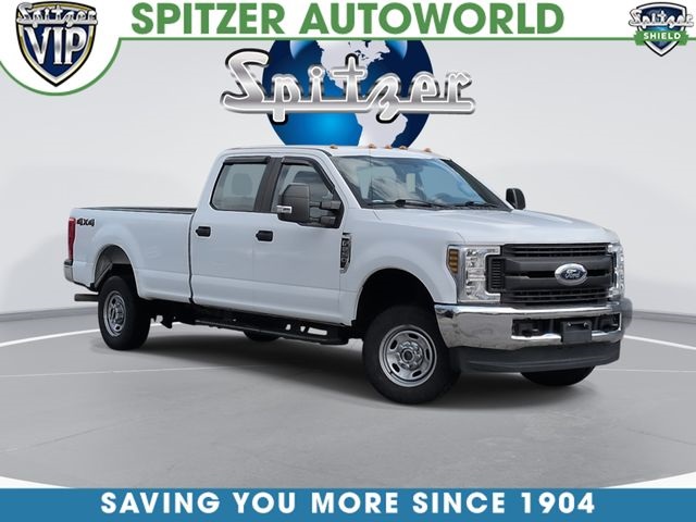 Oxford White 2019 Ford F-250 Super Duty XL Crew Cab 4WD Pickup Truck Four-Wheel Drive 6-Speed Automatic