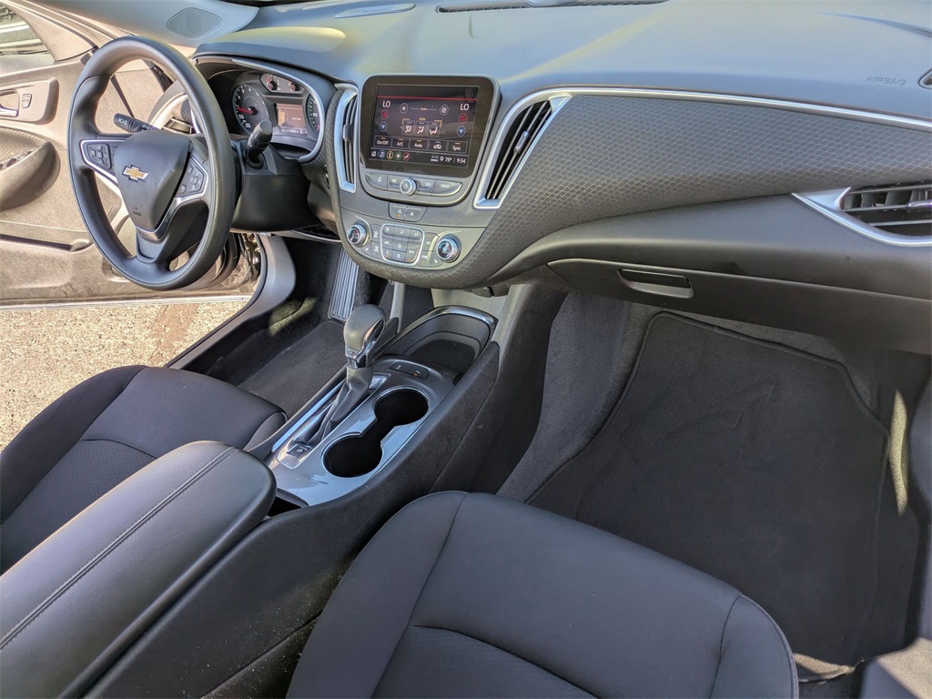 Used 2024 Chevrolet Malibu For Sale in Findlay, OH