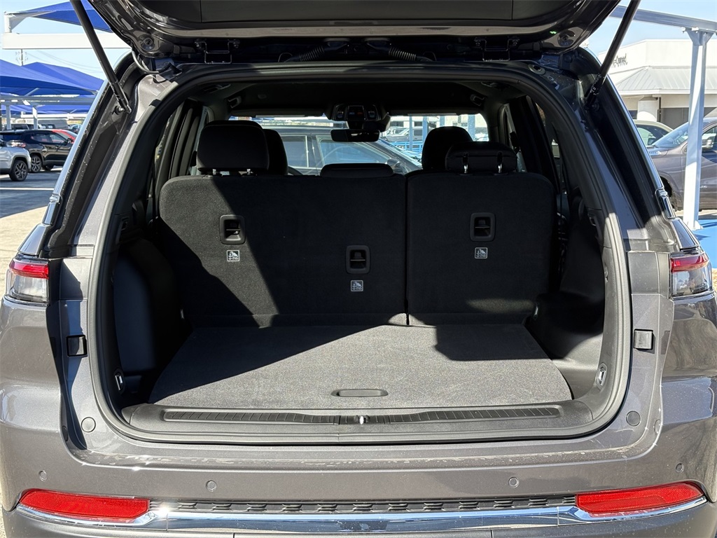 New Car 2025 Jeep Grand Cherokee  Laredo For Sale Under $35,000 In San Marcos, Texas