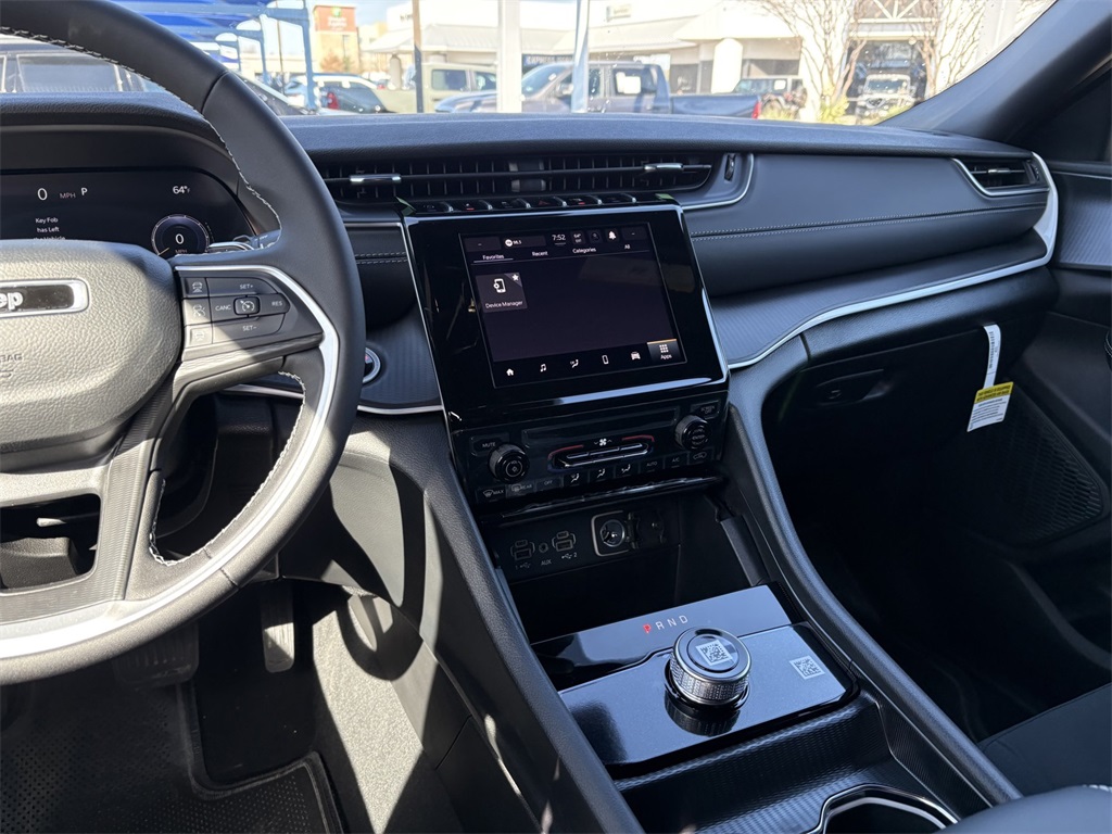 New Car 2025 Jeep Grand Cherokee  Laredo For Sale Under $35,000 In San Marcos, Texas