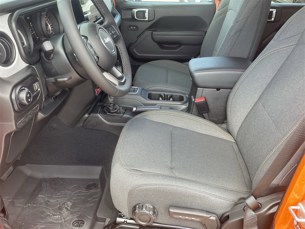 2025 Jeep Gladiator Willys - 3