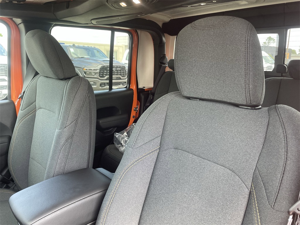 2025 Jeep Gladiator Willys - 4