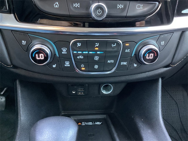 Used Car 2021 Chevrolet Traverse  Premier For Sale Under $30,000 In San Antonio, Texas