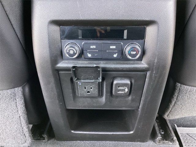 Used Car 2021 Chevrolet Traverse  Premier For Sale Under $30,000 In San Antonio, Texas