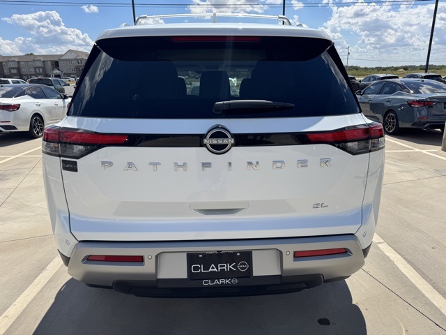 2025 Nissan Pathfinder SL photo 6