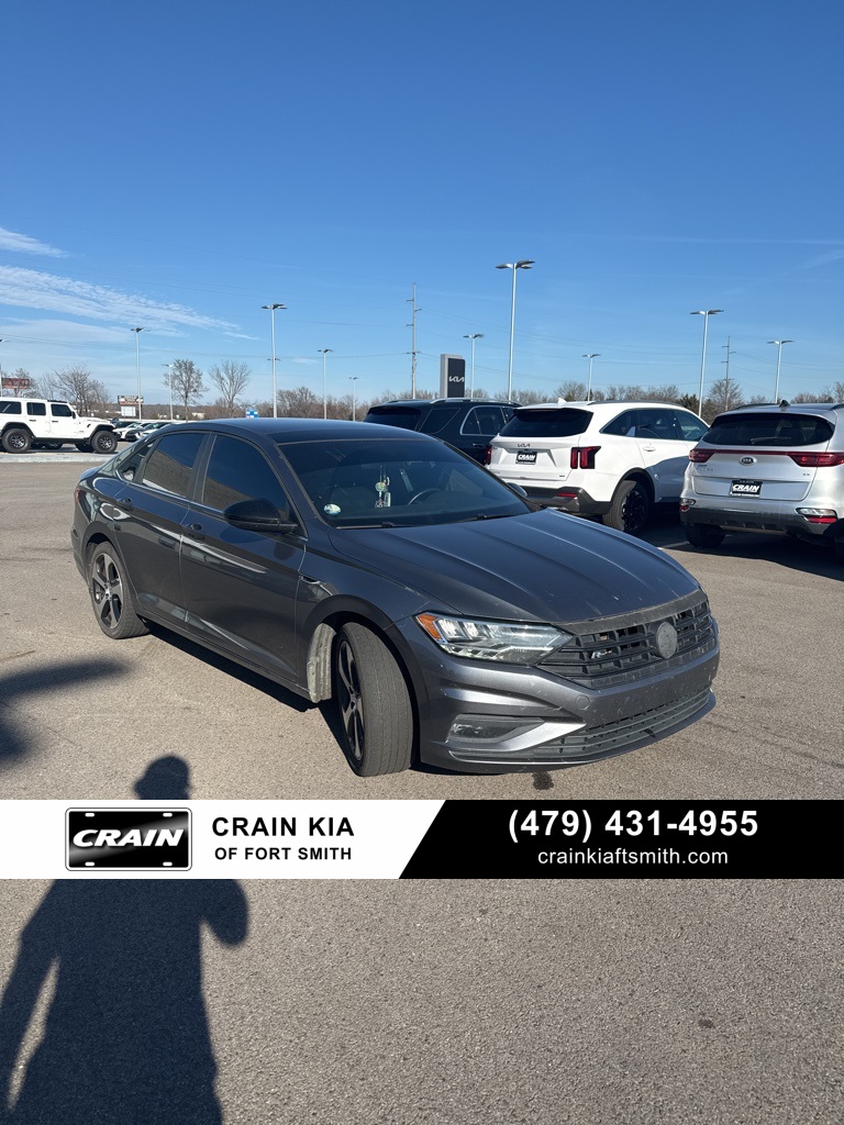 2019 Volkswagen Jetta R-Line FWD