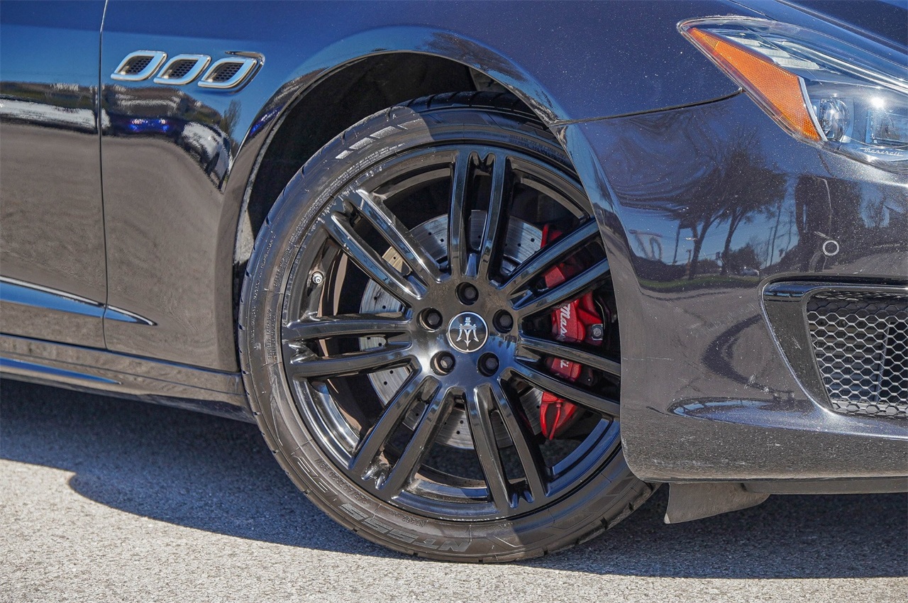 Used Car 2022 Maserati Quattroporte  Modena Q4 For Sale Under $50,000 In Austin, Texas