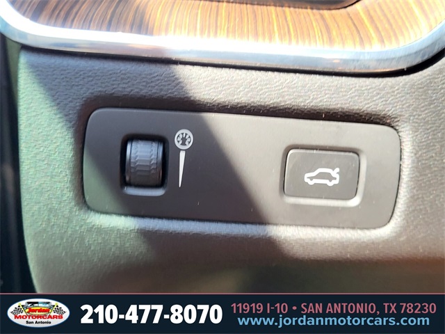 Used Car 2020 Volvo Xc60  T5 Inscription For Sale In San Antonio, Texas