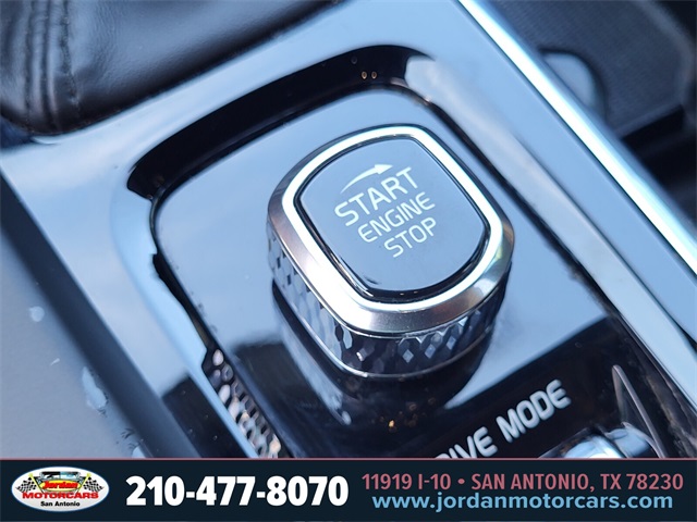 Used Car 2020 Volvo Xc60  T5 Inscription For Sale In San Antonio, Texas