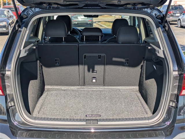 2024 Volkswagen Taos 1.5T SE Black at Stokes Volkswagen