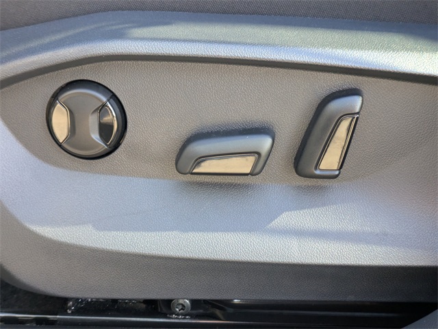 2024 Volkswagen Taos 1.5T SE Black at Stokes Volkswagen