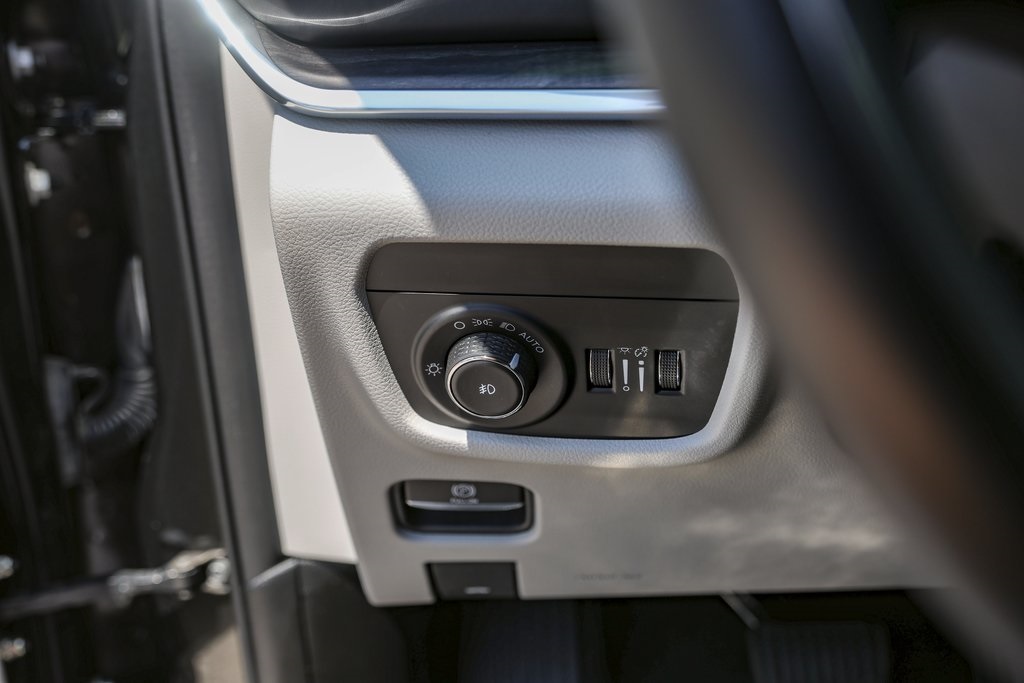 2022 Jeep Grand Cherokee L  Overland In Austin, Texas