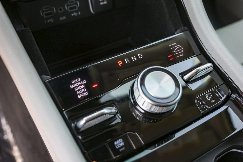 2022 Jeep Grand Cherokee L  Overland In Austin, Texas