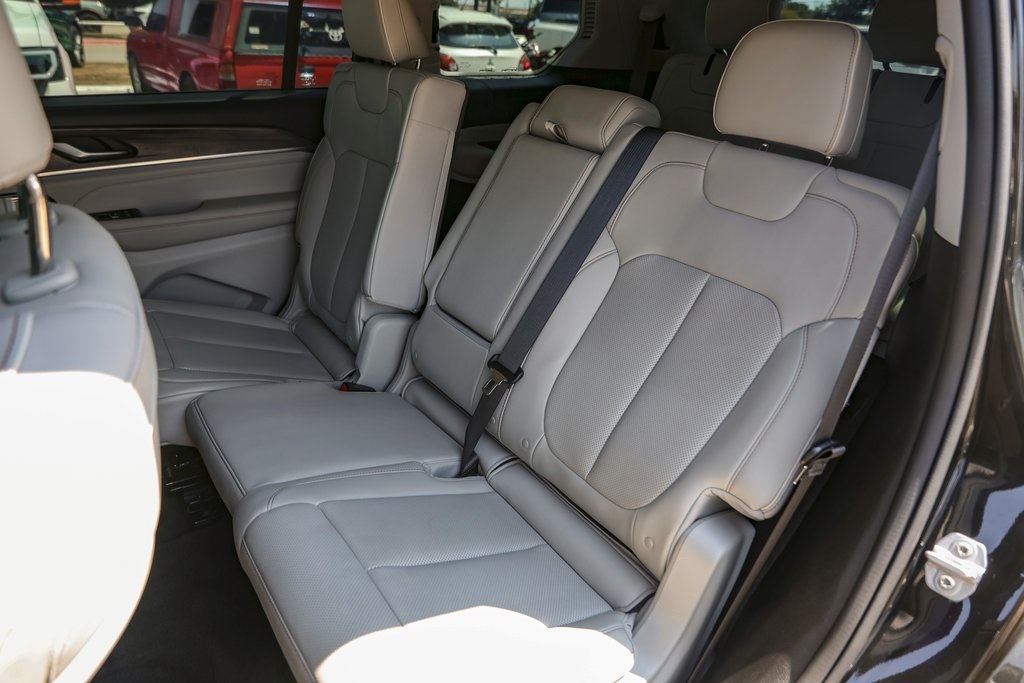 2022 Jeep Grand Cherokee L  Overland In Austin, Texas