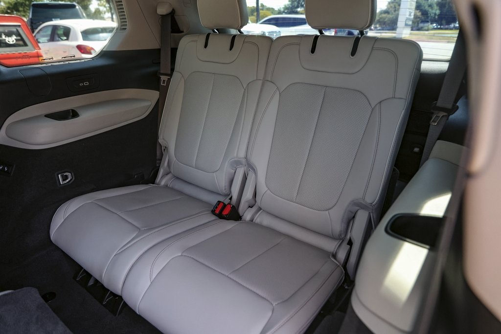 2022 Jeep Grand Cherokee L  Overland In Austin, Texas