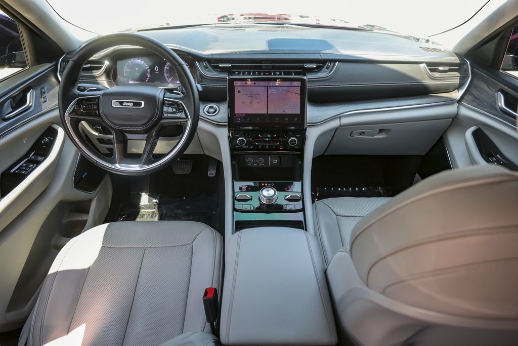 2022 Jeep Grand Cherokee L  Overland In Austin, Texas