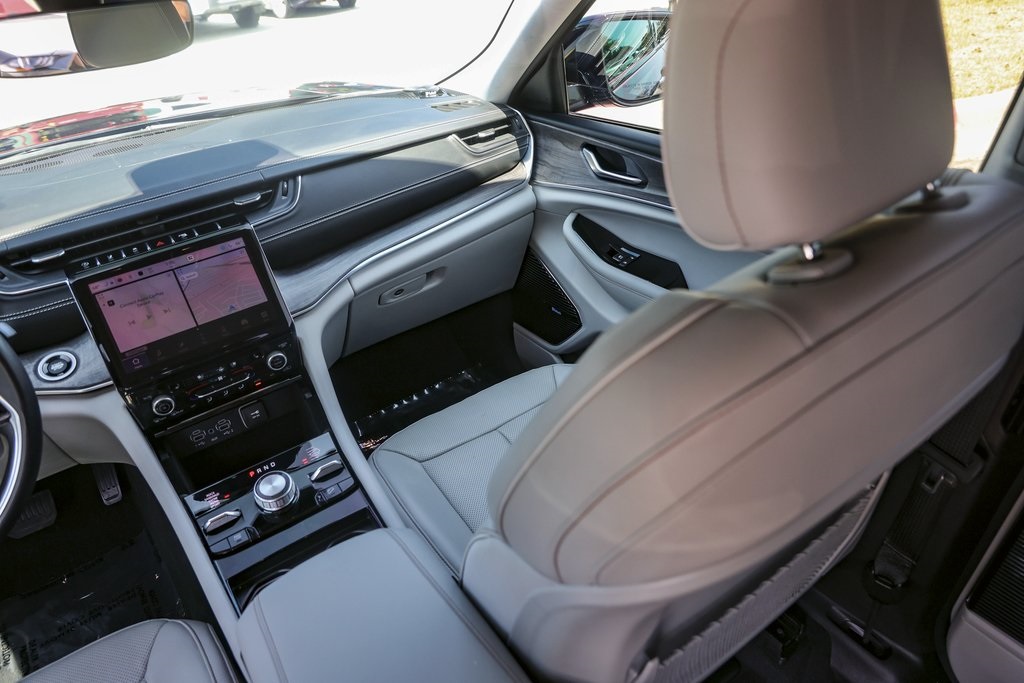 2022 Jeep Grand Cherokee L  Overland In Austin, Texas