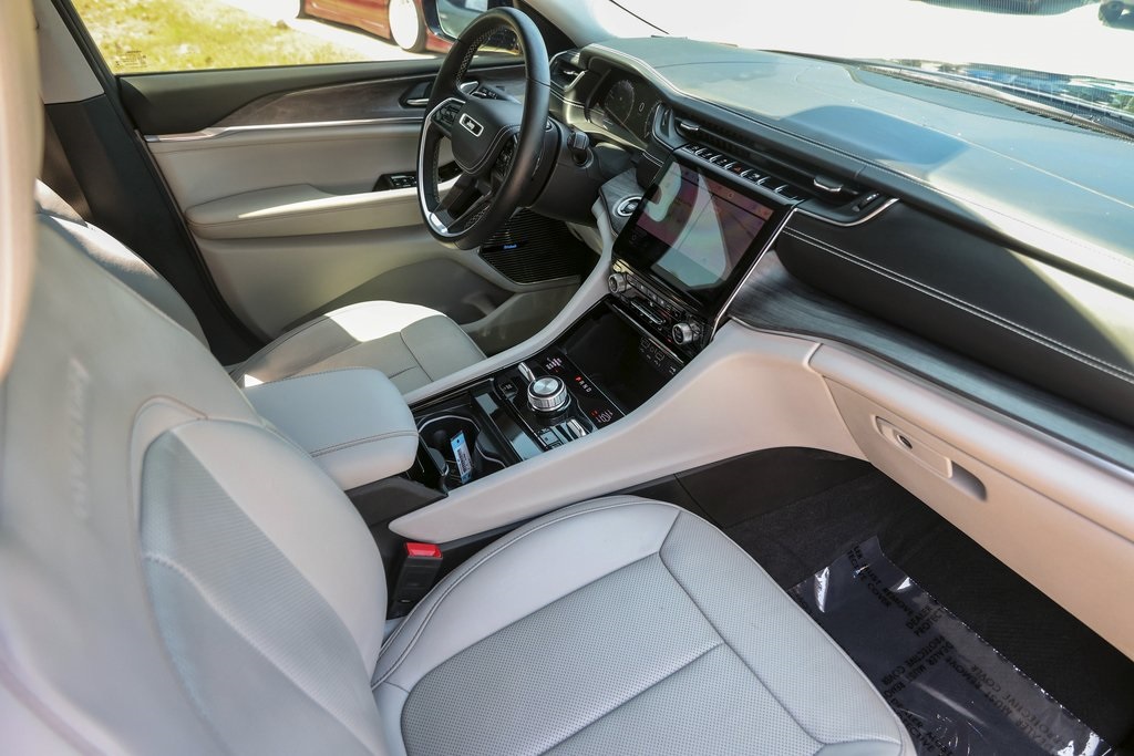 2022 Jeep Grand Cherokee L  Overland In Austin, Texas