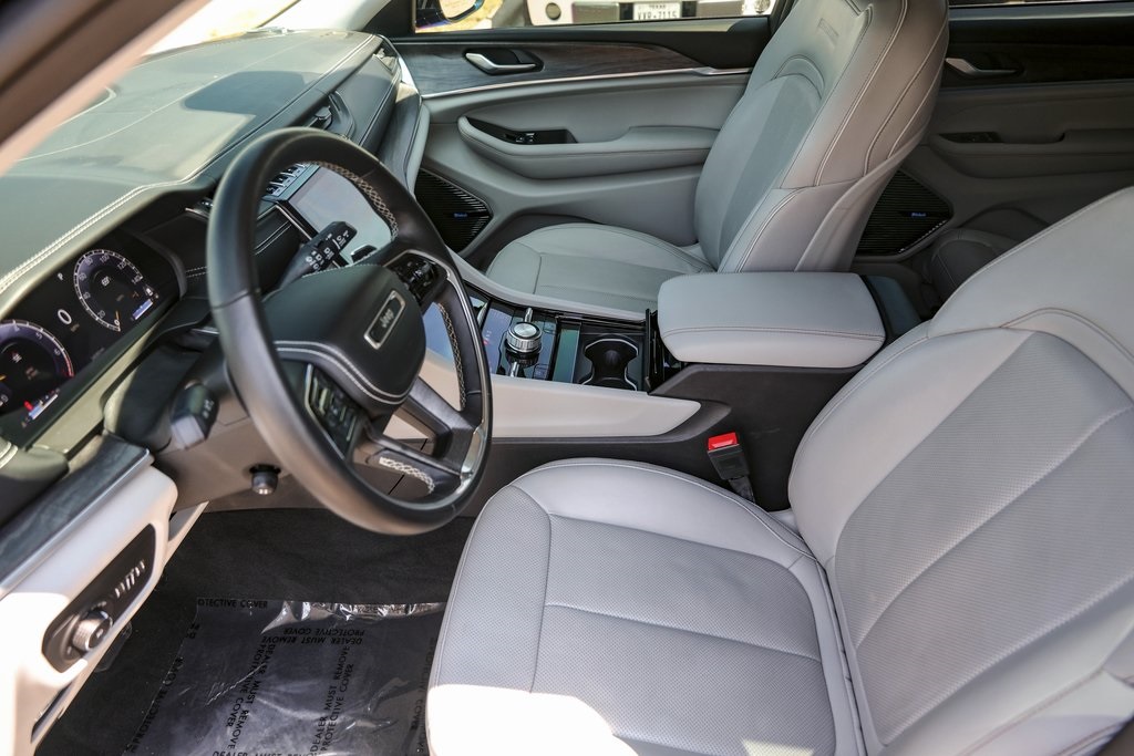 2022 Jeep Grand Cherokee L  Overland In Austin, Texas