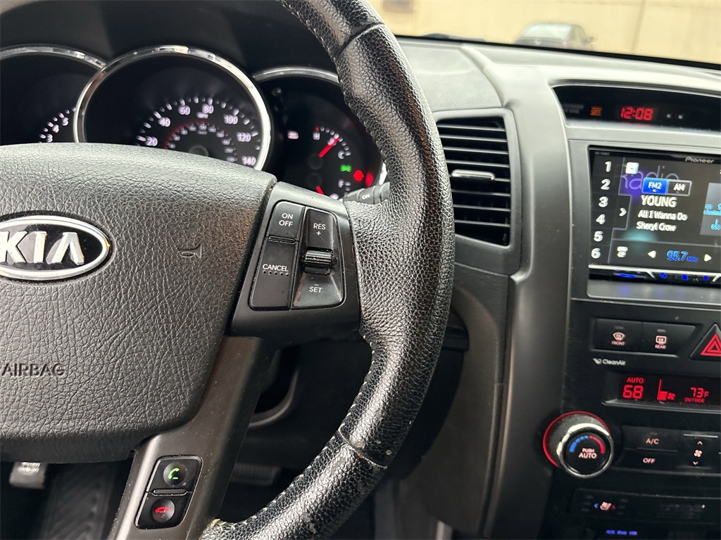 2013 Kia Sorento EX White at Parkway Family Mazda