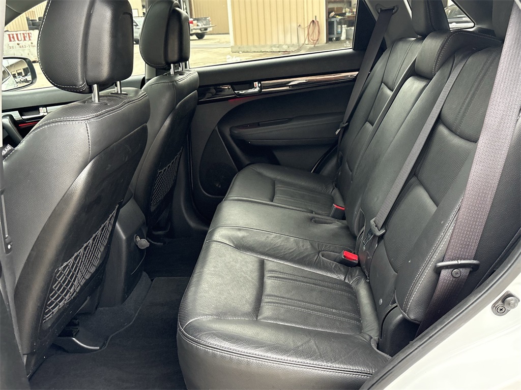 2013 Kia Sorento EX White at Parkway Family Mazda