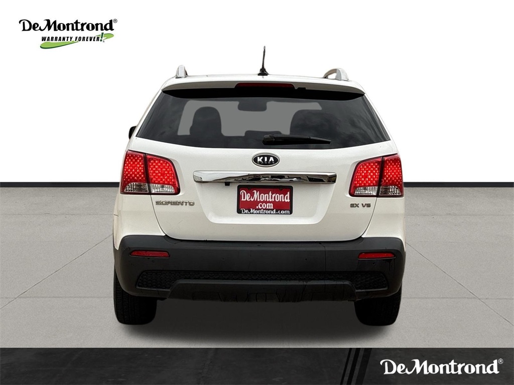 2013 Kia Sorento EX White at Parkway Family Mazda