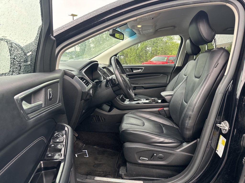 2016 Ford Edge