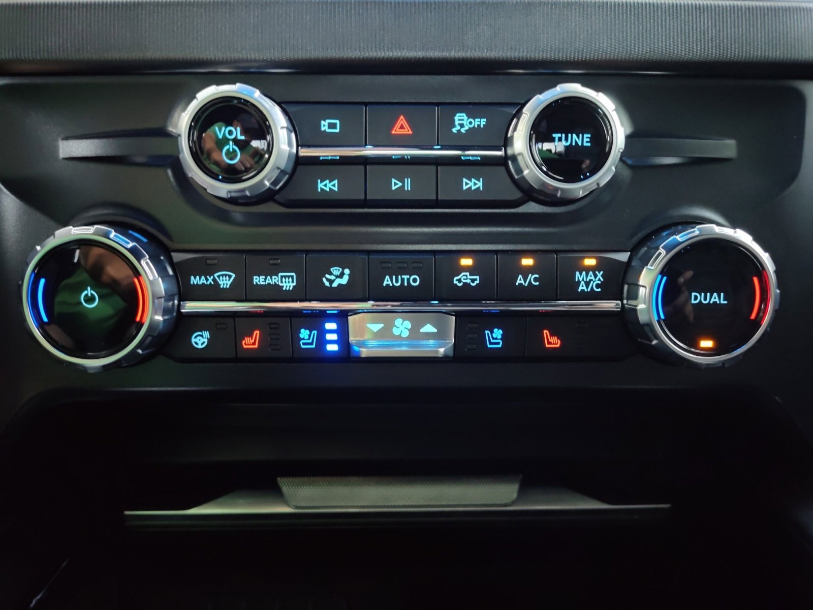 Used Car 2025 Ford F-250sd  Platinum For Sale Under $90,000 In San Antonio, Texas