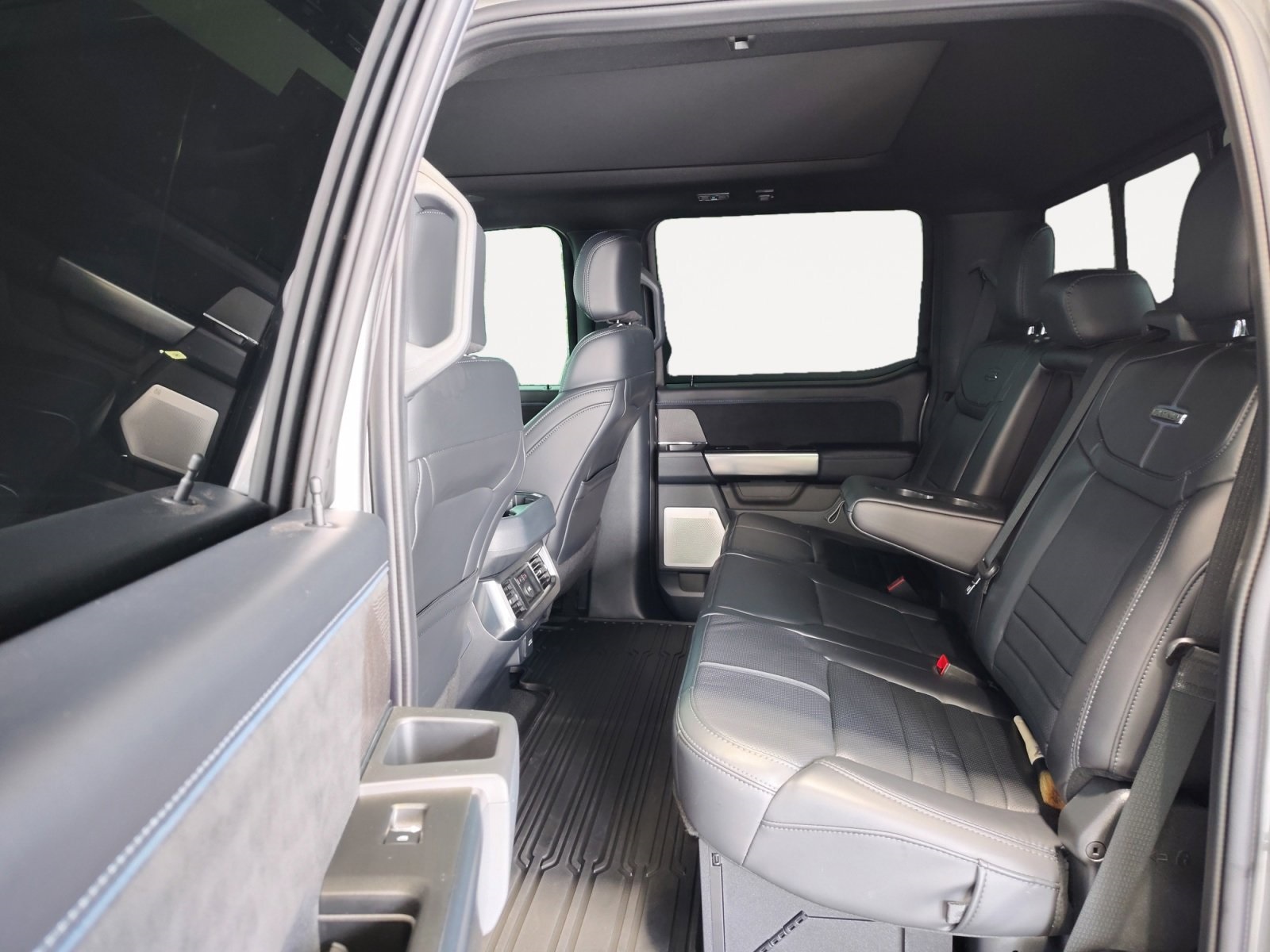 Used Car 2025 Ford F-250sd  Platinum For Sale Under $90,000 In San Antonio, Texas