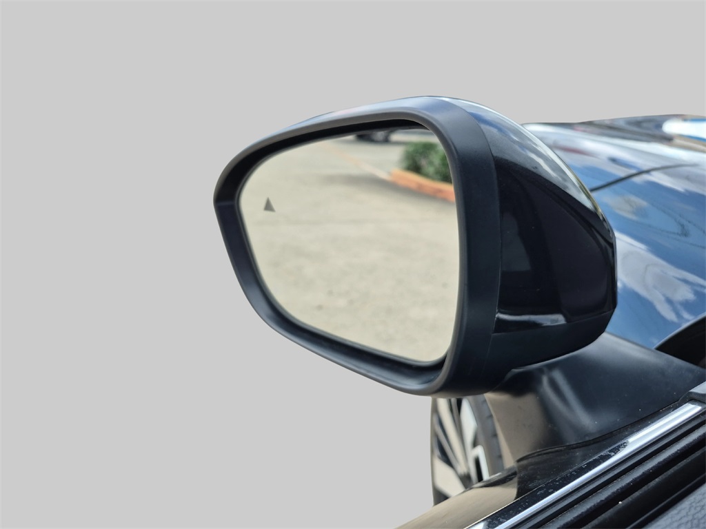 2025 Mitsubishi Outlander SEL - 11