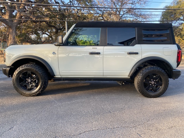 Used Car 2023 Ford Bronco  Black Diamond For Sale Under $40,000 In San Antonio, Texas