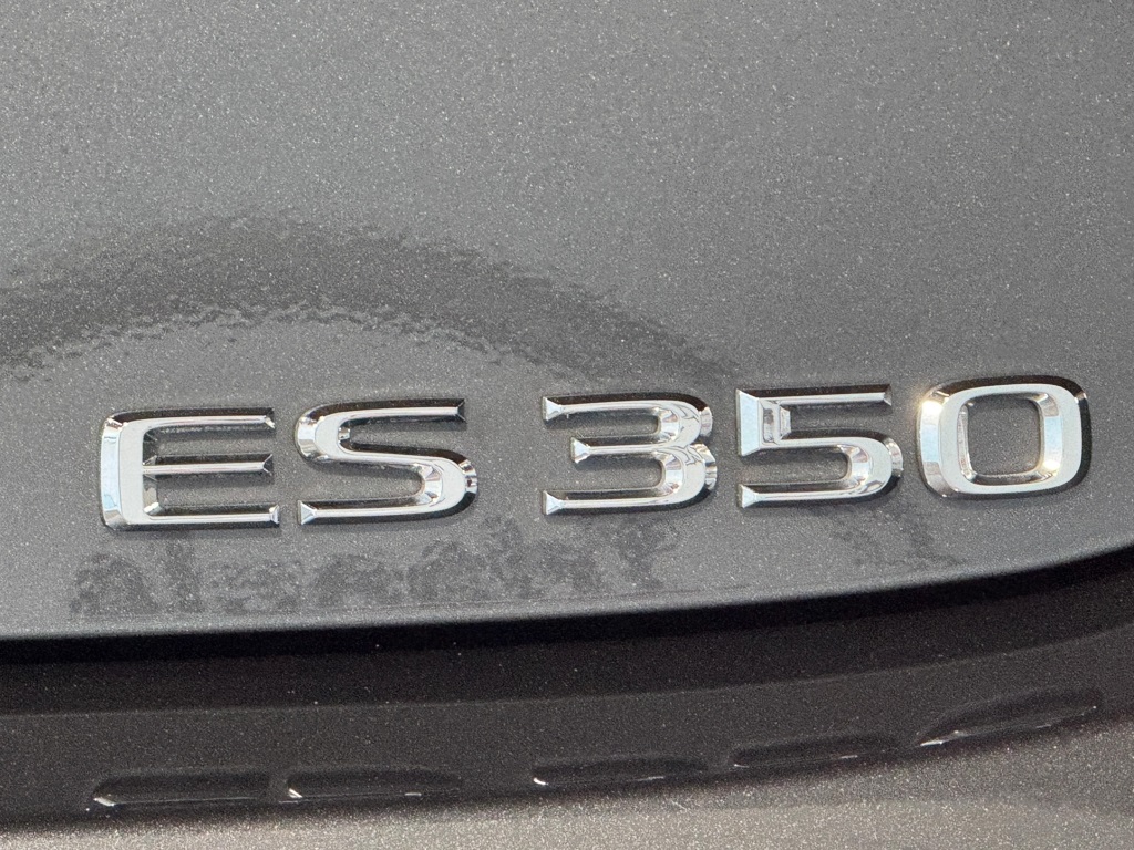 Thumbnail: 2025 Lexus ES - 11