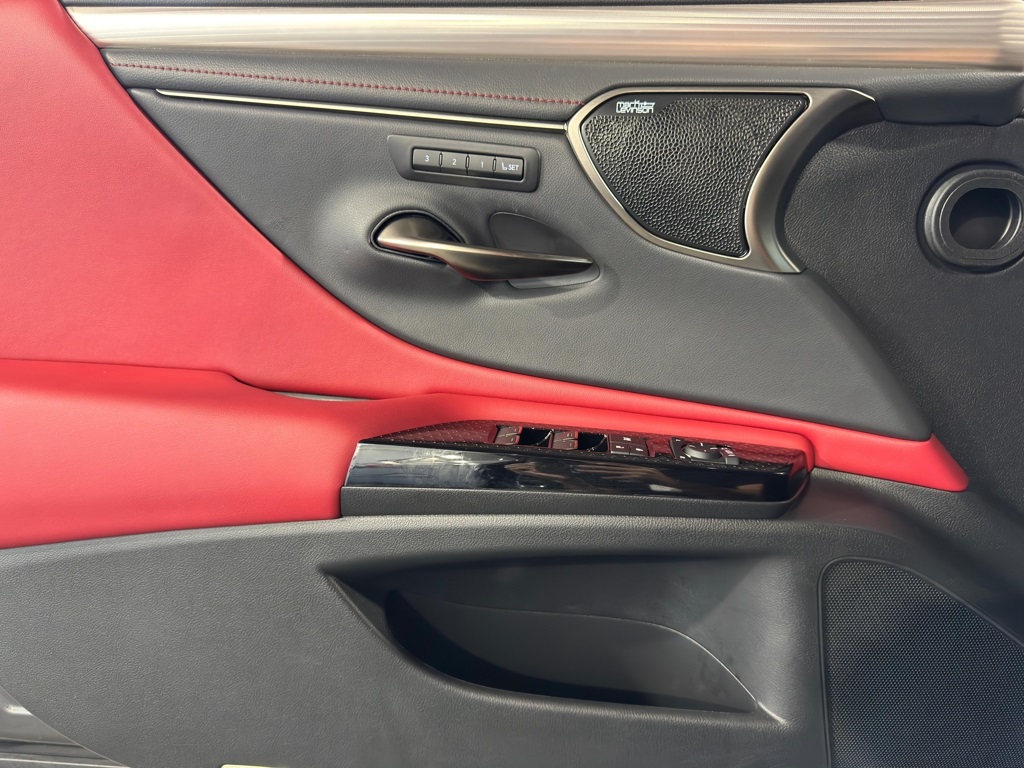 Thumbnail: 2025 Lexus ES - 12