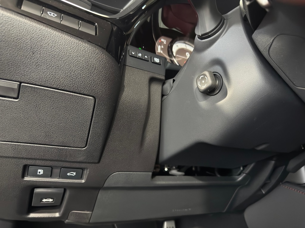 Thumbnail: 2025 Lexus ES - 14