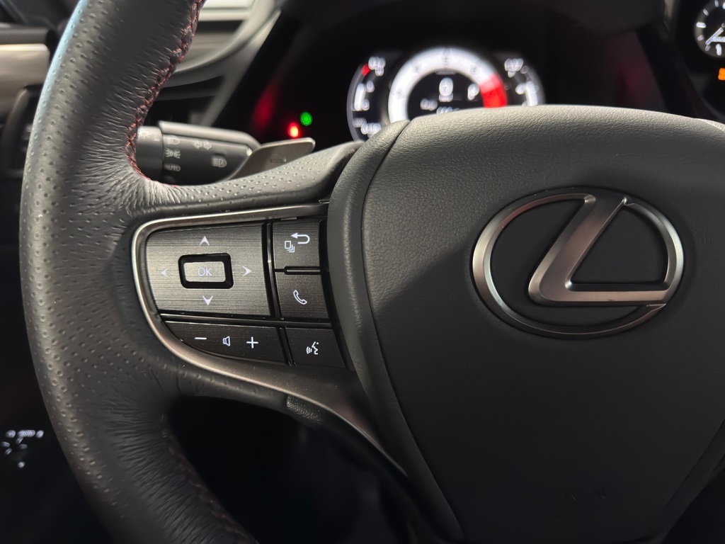 Thumbnail: 2025 Lexus ES - 16