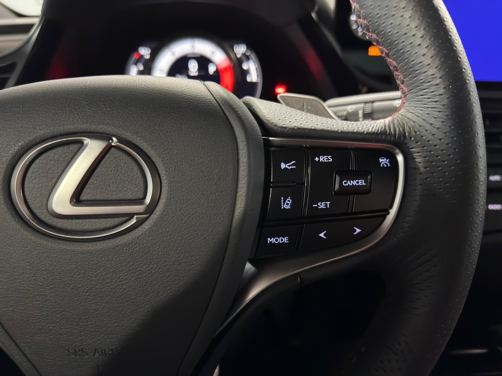 Thumbnail: 2025 Lexus ES - 17