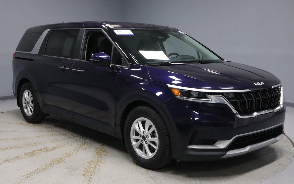 2024 Kia Carnival LX FWD