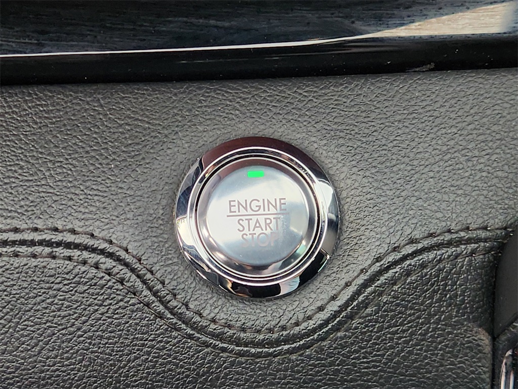 2023 Lincoln Navigator Reserve White at Bayway Cadillac Southwest