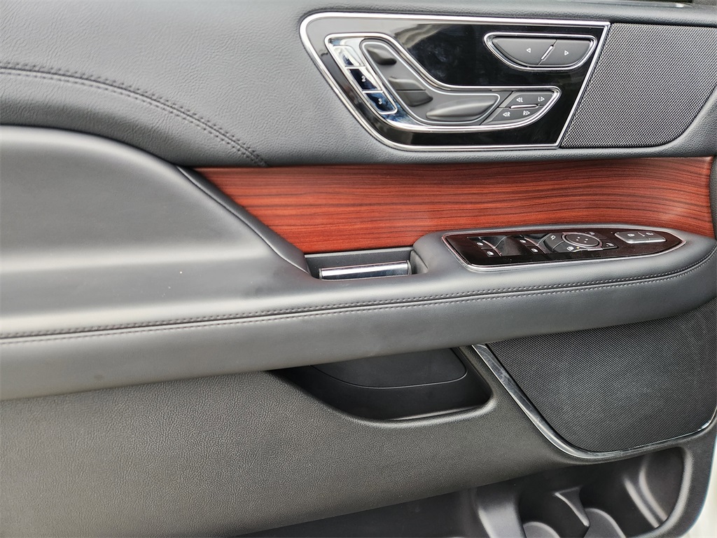 2023 Lincoln Navigator Reserve White at Bayway Cadillac Southwest